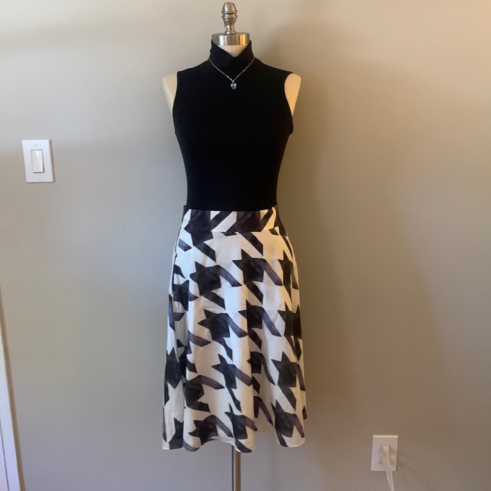 Liz Claiborne silk and cotton lined skirt
